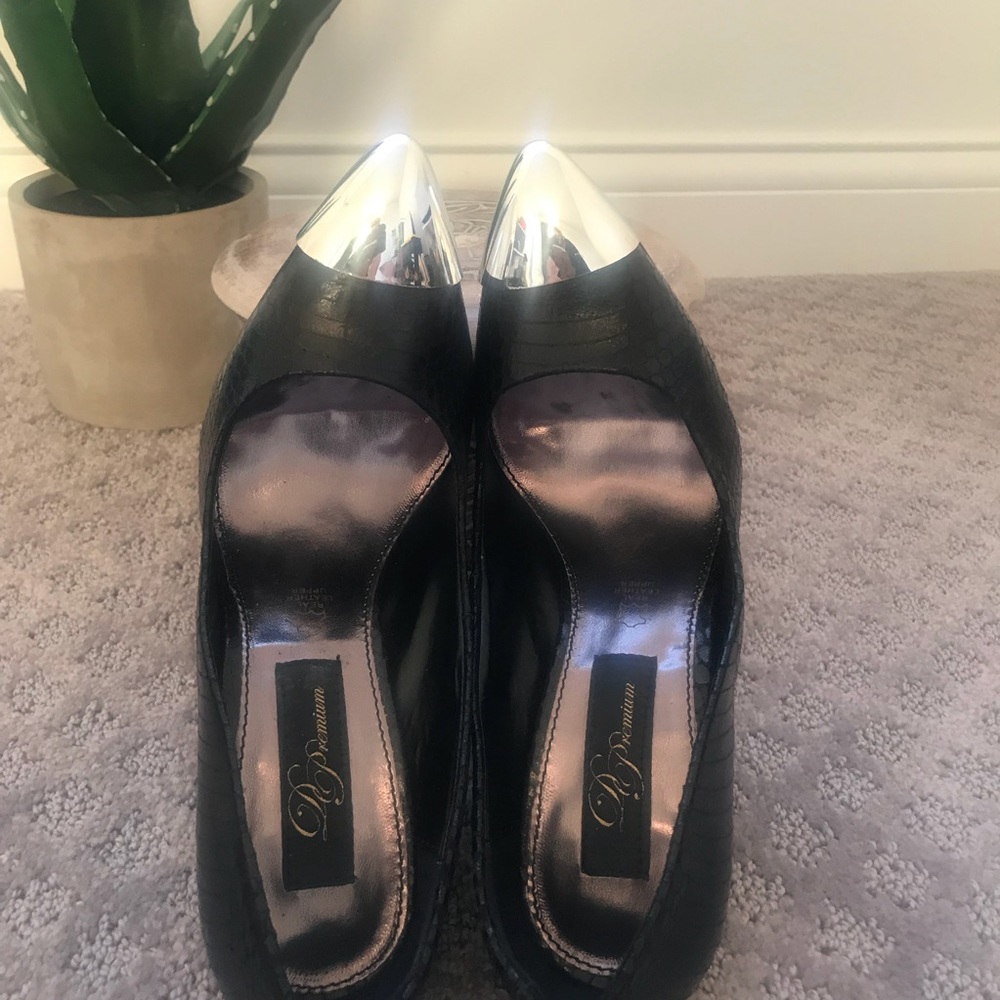 Top Shop Snake print pumps black, silver size 7 - Picture 2 of 7